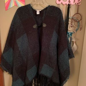 DARK GREEN FLANNEL PONCHO! (Plus sized!)